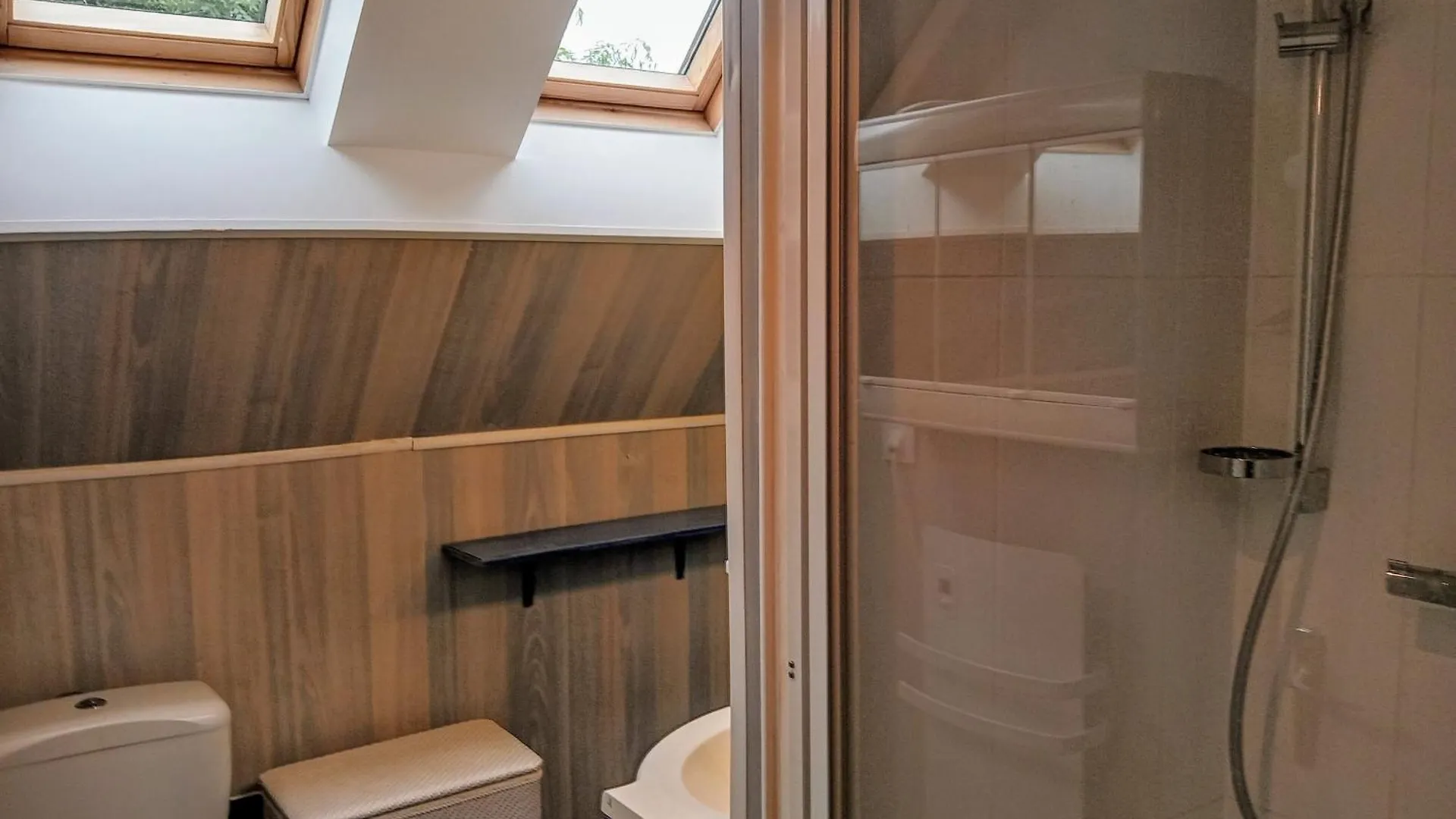 L Ideal 10 Mn Vannes Linge De Lit, Serviettes Inclus Wifi Parking Gratuit Noyalo 0*,