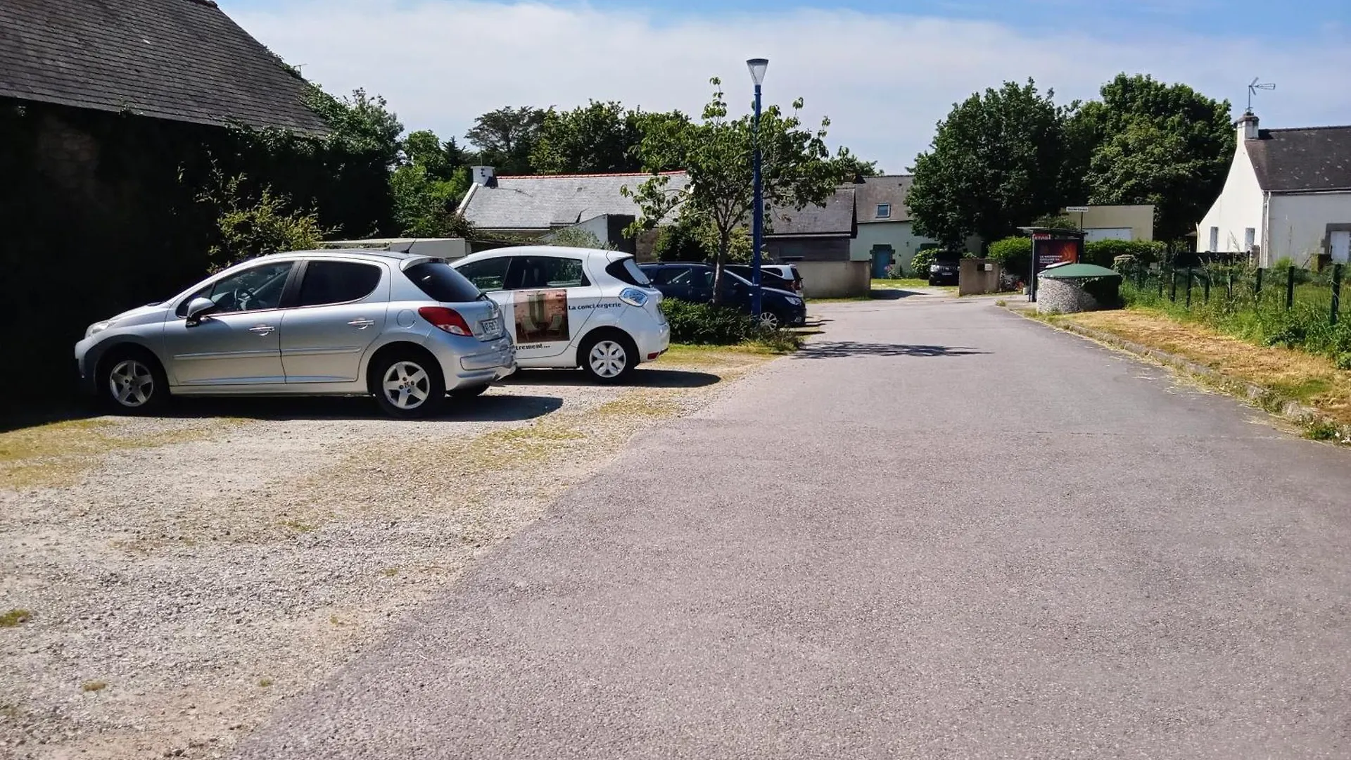 L Ideal 10 Mn Vannes Linge De Lit, Serviettes Inclus Wifi Parking Gratuit Noyalo